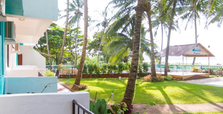Swimsea Beach Resort (A Beach Property) - Tap to explore photos