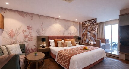 House of Ridhima: Luxury Apartments at Satya Elements Room Type - The Jacuzzi Retreat by Ridhima