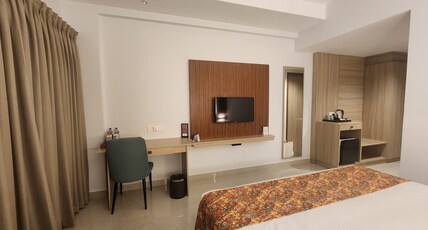 VVs Lakshmi Inn Room Type - Deluxe