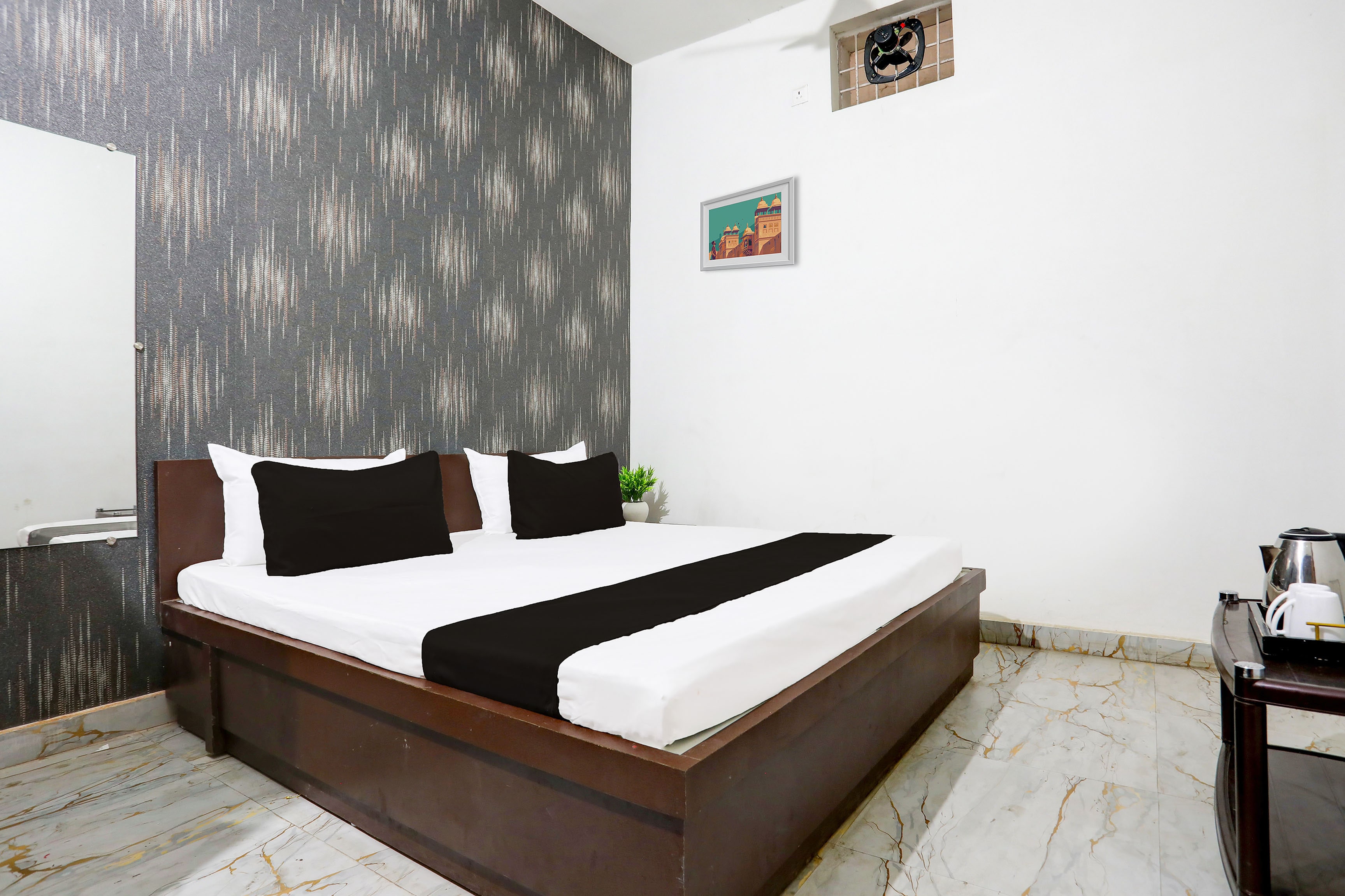 Hotel O Tulsi Palace - Tap to explore photos