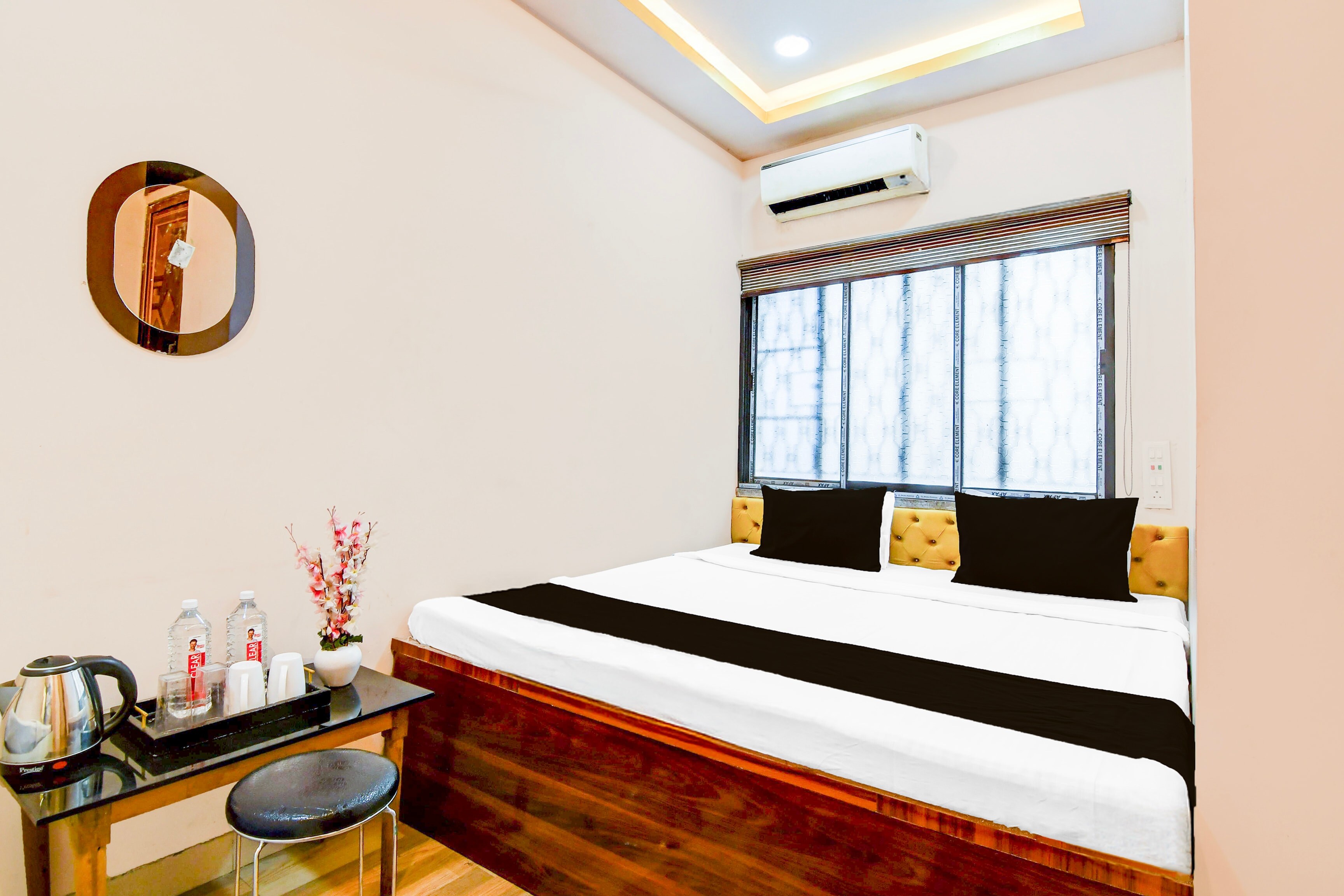 Hotel O MD INTERNATIONAL GUEST HOUSE - Tap to explore photos