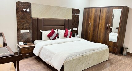 AJ Hotel Room Type - Premium Room Hill View