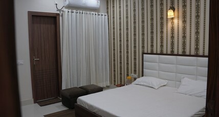 Ladha Hotel and Resort Room Type - Deluxe