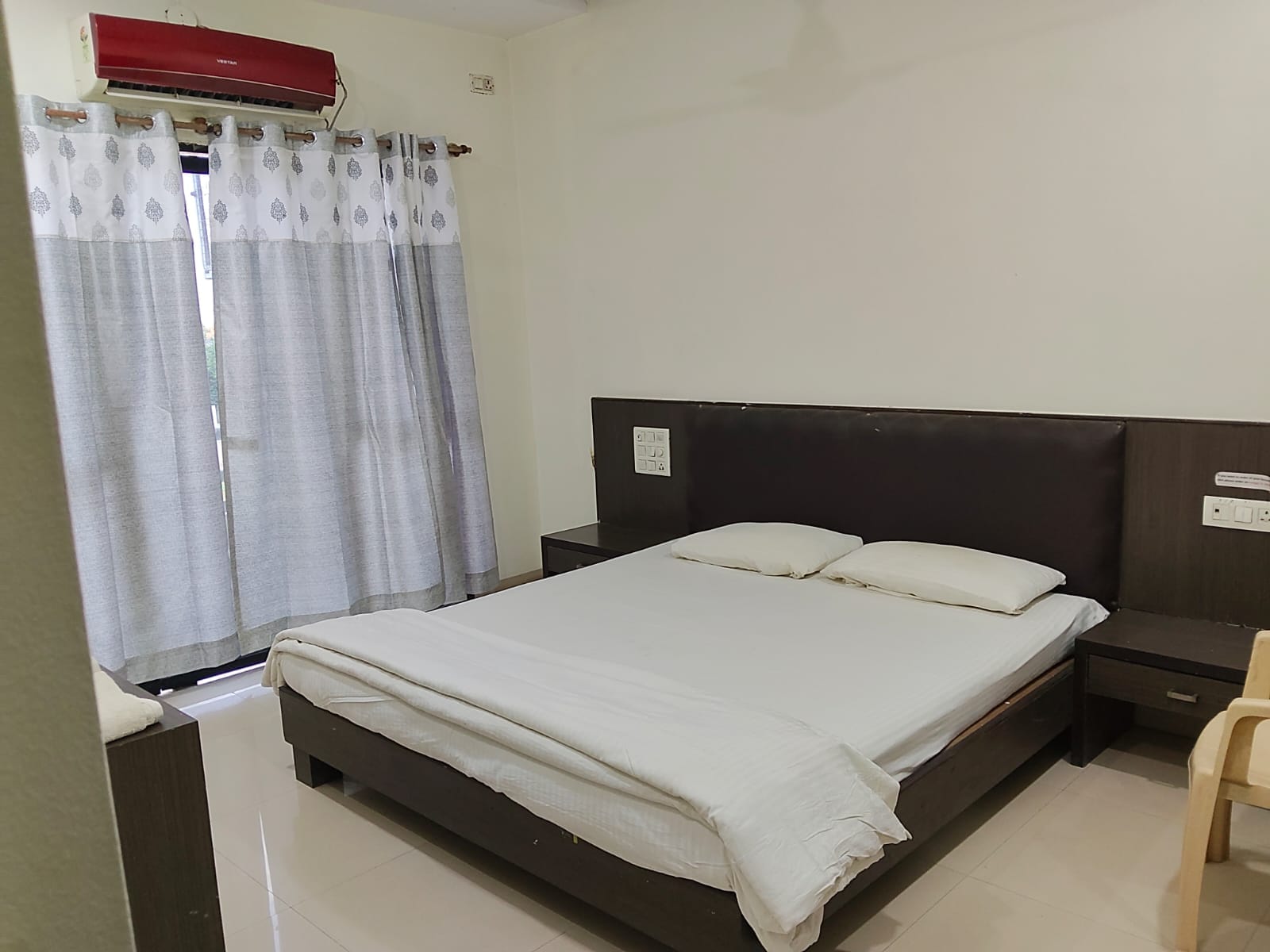 HOTEL SAI PALACE EXECUTIVE LODGING - Tap to explore photos