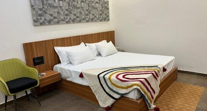 HOTEL KARNAVATI Room Type - LUXURY ROOMS WITH CALM STAY