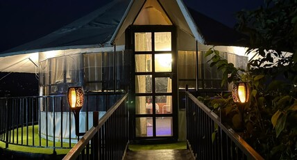 Gadeni Stays | Luxe/Unique Stay Room Type - Look-out Tower with steam