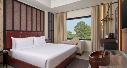 Varay Grande' Room Type - Deluxe King Bed Room