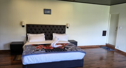 Springhill Farmstead Room Type - King Room with Mountain View