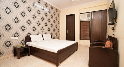 Prince Villa Guest House Room Type - Deluxe Double