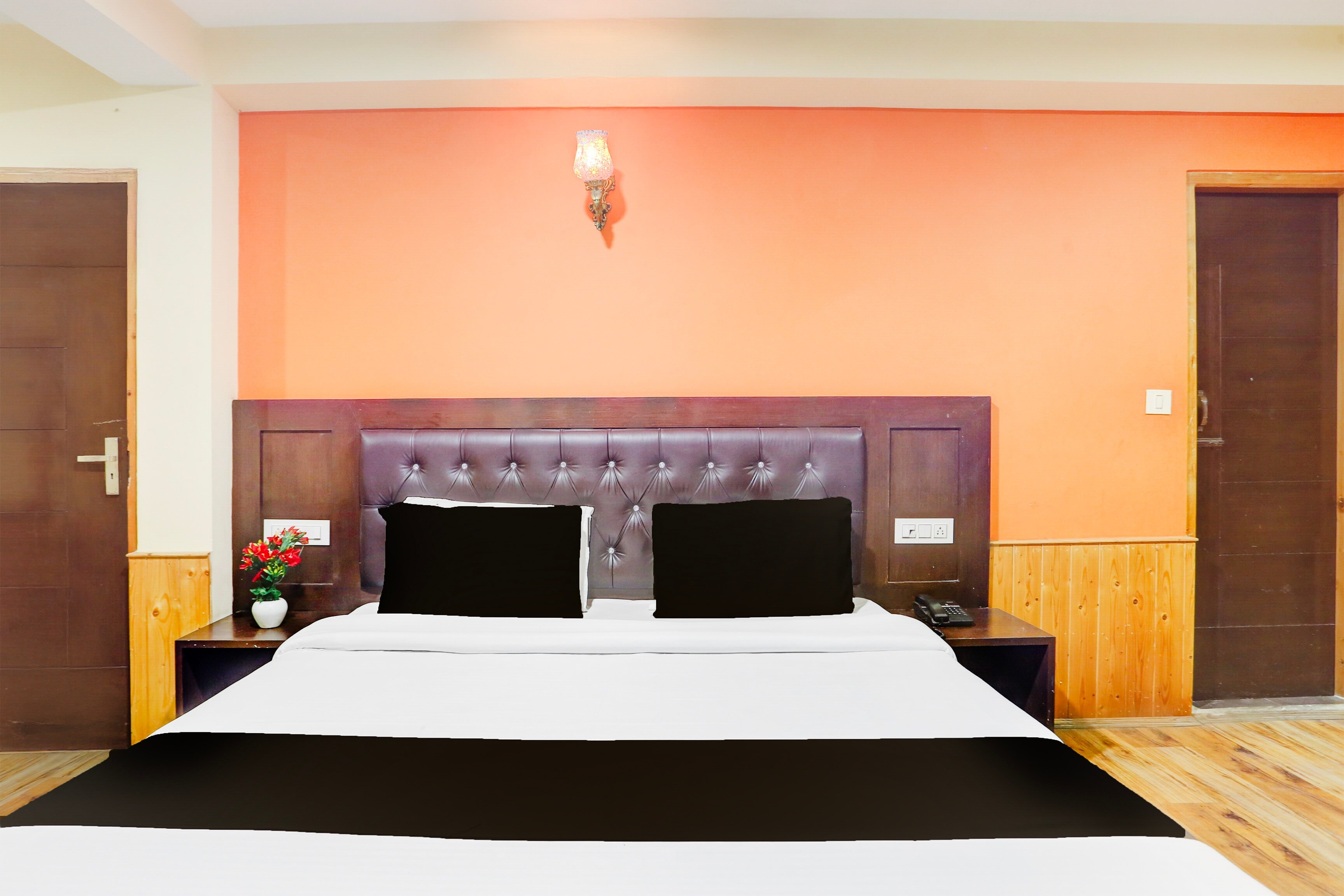 Hotel O Mall Road Near Gurudwara Manali Formerly Green View - Tap to explore photos
