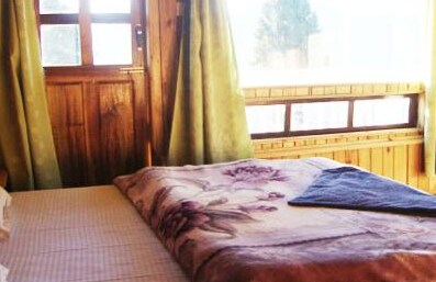 Hotel Salakha - Tap to explore photos