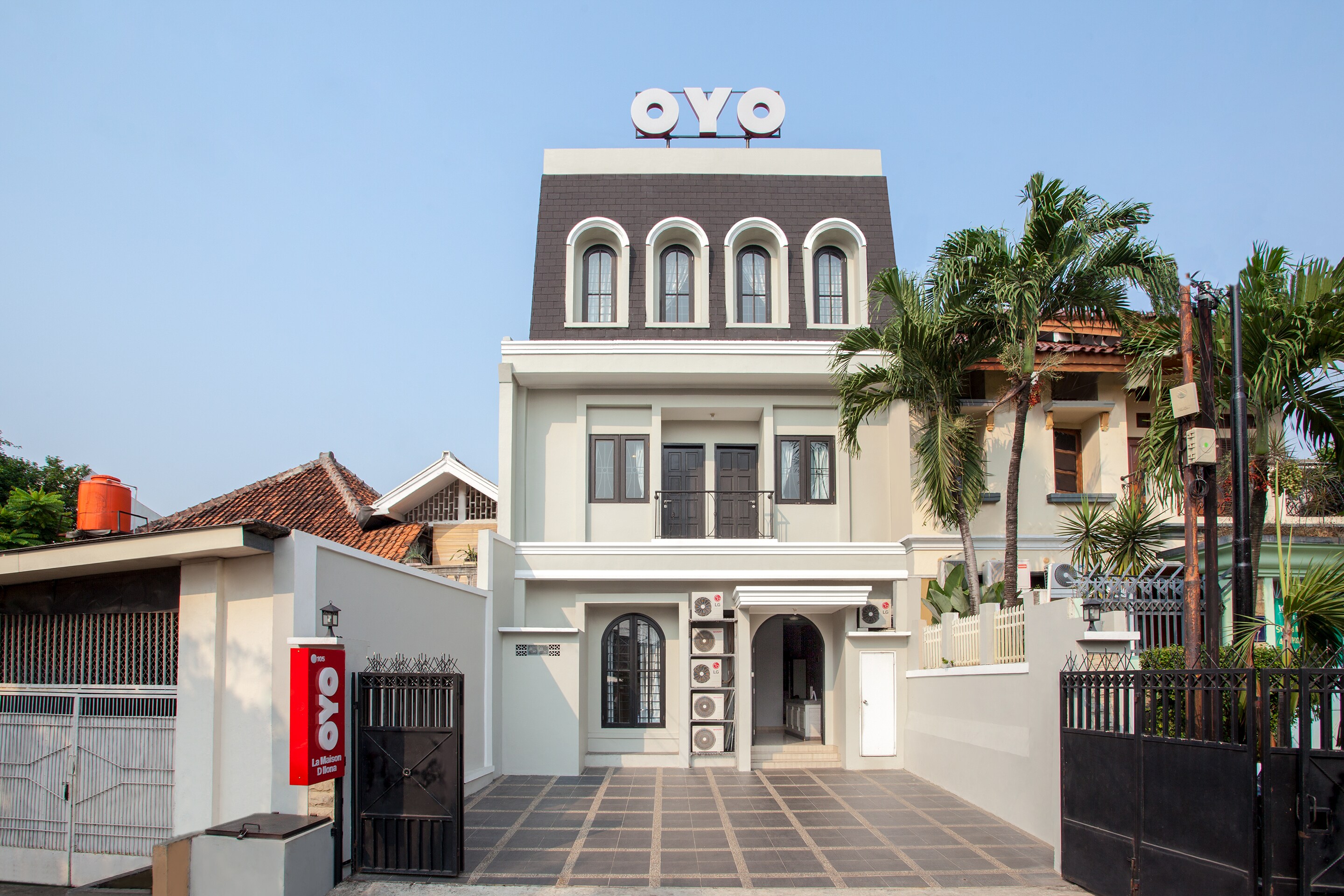 Collection O Pondok Indah Near Gandaria City Formerly Lamaison Residence - Tap to explore photos