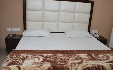 MID POINT HOTEL Room Type - Deluxe Room