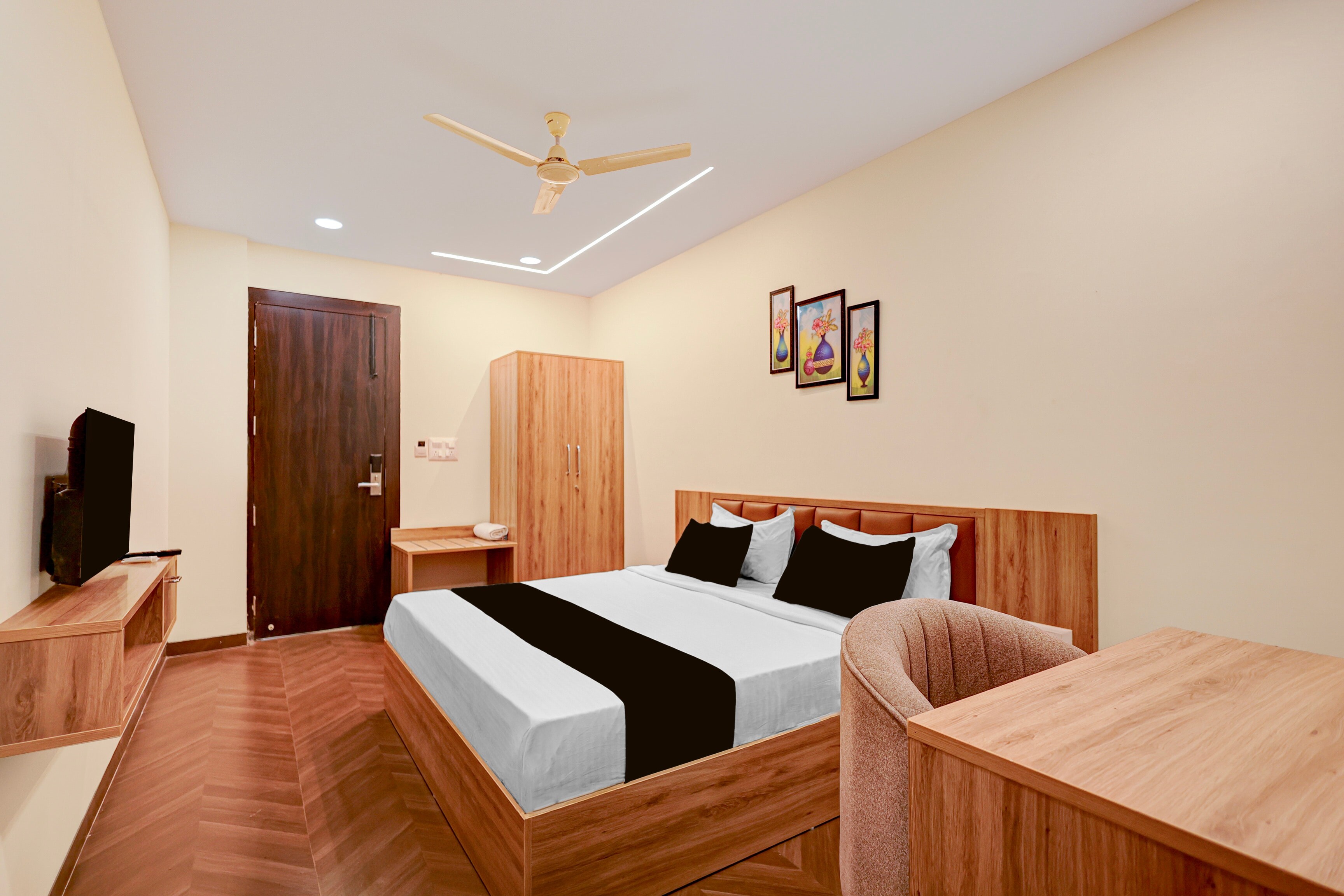 Hotel O Grand Shivay - Tap to explore photos