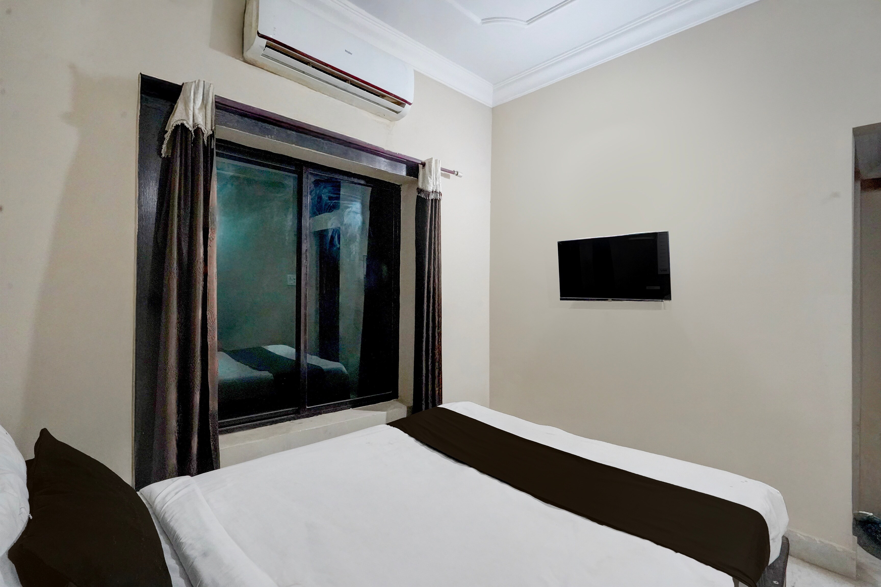 Super Collection O ITER Bhubaneswar Formerly Regal Stays - Tap to explore photos