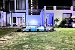 Papa maddy's pool party resort Agra