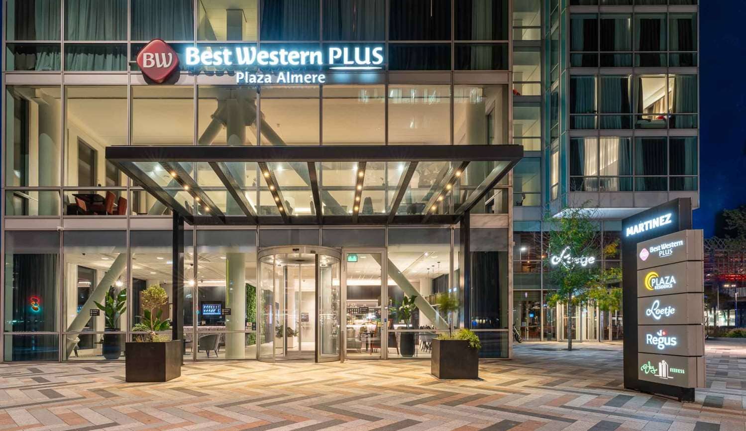 Best Western Plus Plaza Almere - Tap to explore photos