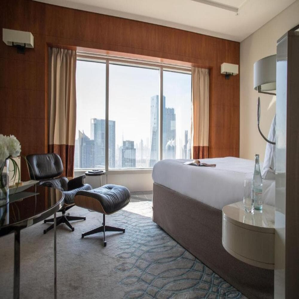 Jumeirah Emirates Towers Dubai - Tap to explore photos