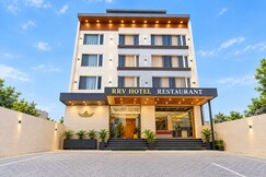 Hotel RRV Premier