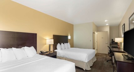 Best Western Pioneer Room Type - 2 Queen Beds, Non-Smoking, Flat Screen Television, High Speed Internet Access, Interior Corridor, Co Best Western Pioneer Room Type - 2 Queen Beds, Non-Smoking, Flat Screen Television, High Speed Internet Access, Interior Corridor, Co