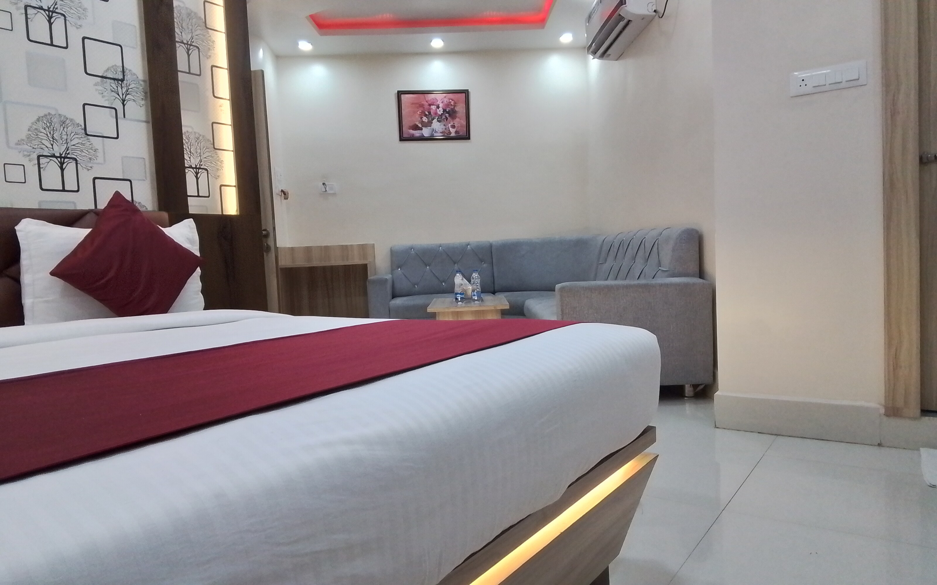 HOTEL URMILA INTERNATIONAL - Tap to explore photos