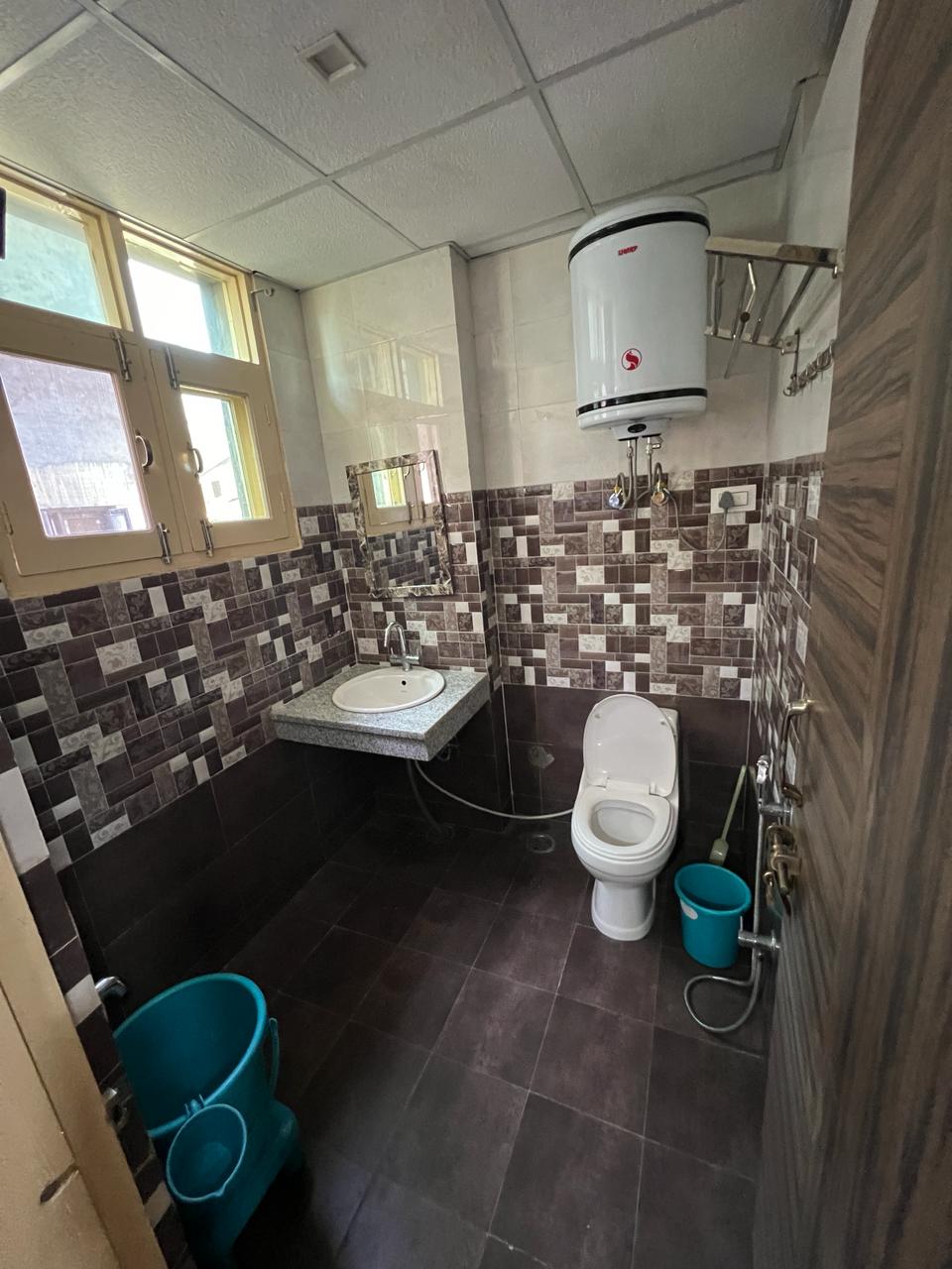 Scintillate Inn Srinagar - Tap to explore photos