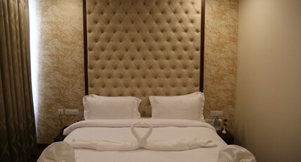 Hotel Vikram Palace Room Type - Premium Room