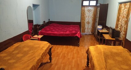 LORDS CENTRAL HOTEL Room Type - STANDARD FAMILY ROOM