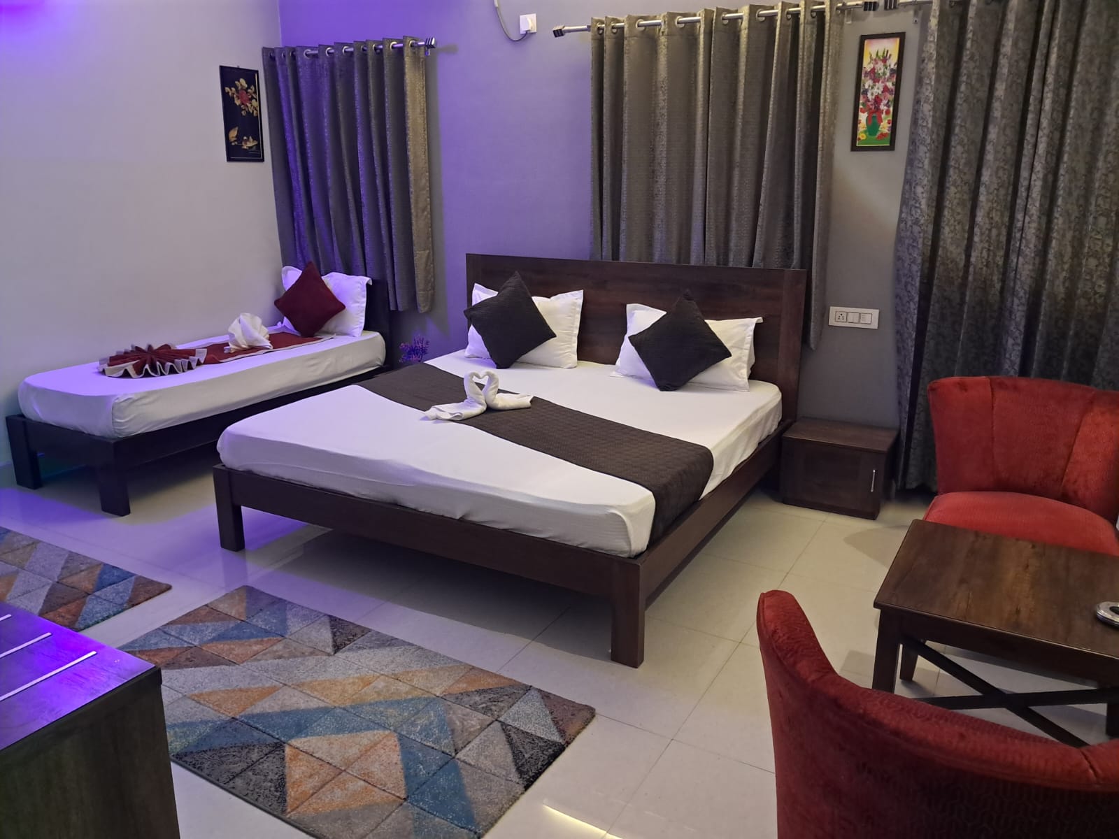 Shreem Homestay - Tap to explore photos