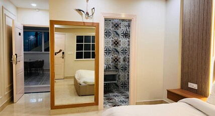 Hotel Serenewood Room Type - Hill View Rooms With Working Desk