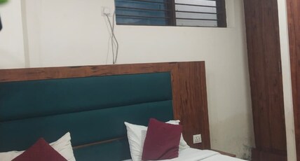 Hotel Royal Inn Room Type - Luxury Room 301