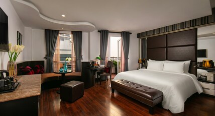 La Nueva Boutique Hotel Hanoi Room Type - Executive Suites Balcony room La Nueva Boutique Hotel Hanoi Room Type - Executive Suites Balcony room