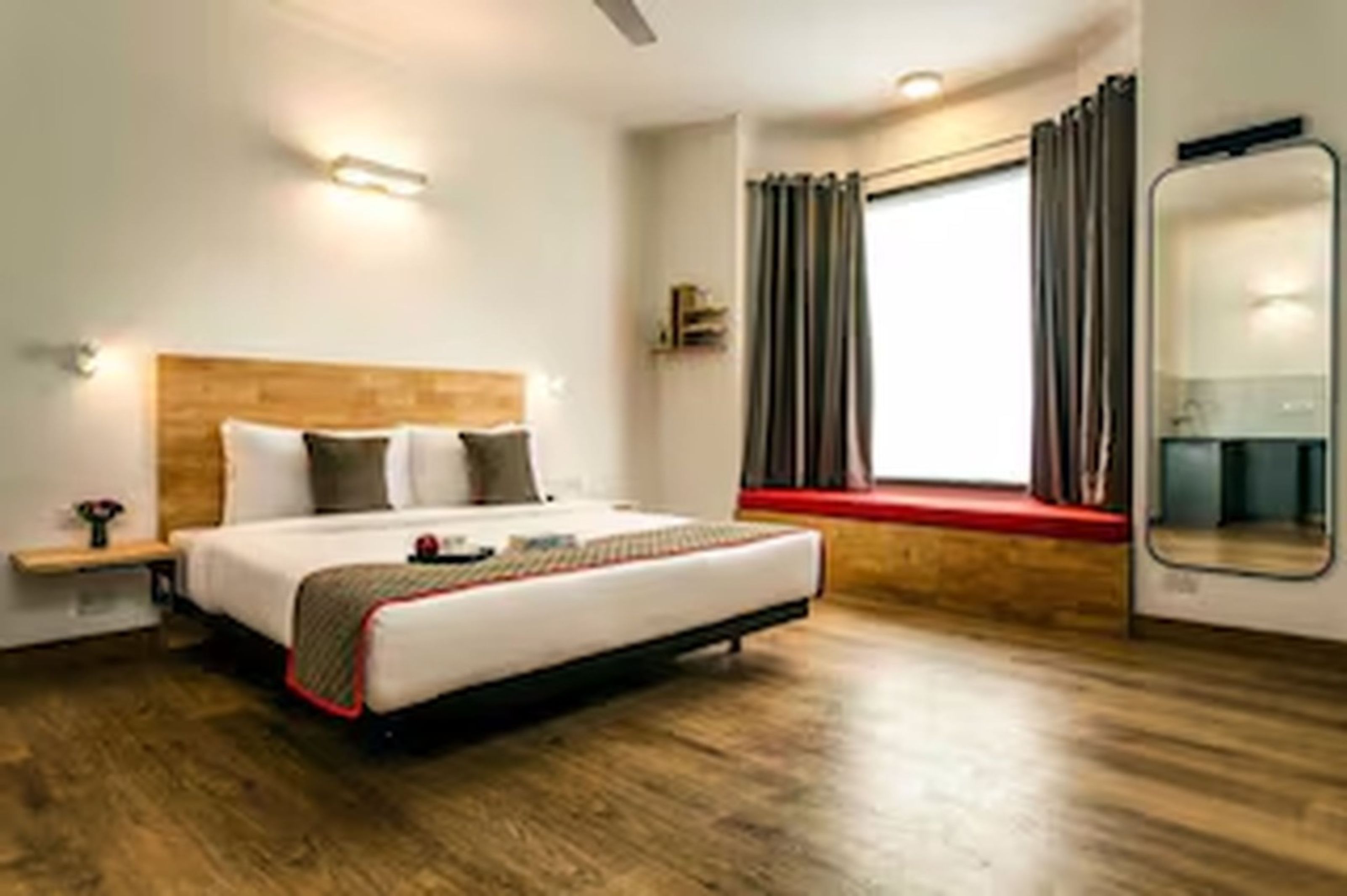 POP 84607F Hotel Kalgidhar Residency - Tap to explore photos