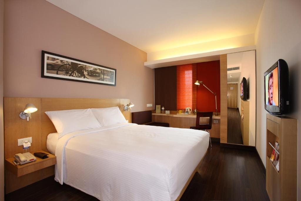 ibis Gurgaon Golf Course Road - An Accor Brand - Tap to explore photos