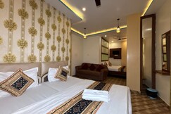 Address of Hotel Picasso