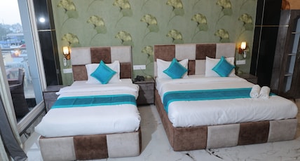 Hotel Gharonda-Ganga Valley View Room Type - EXCEUTIVE ROOM Hotel Gharonda-Ganga Valley View Room Type - EXCEUTIVE ROOM