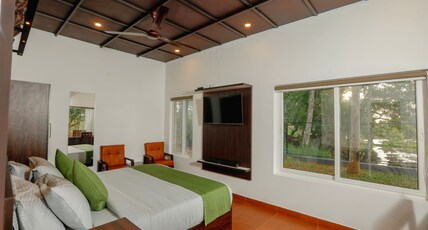Paadam by the Backwaters Room Type - Superior room with Paddy field view