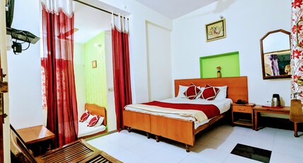 Satkar Hotel Room Type - Family Room (four Bed) Non Ac