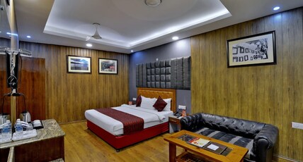 Hotel Mayur by RoomsInc Room Type - Executive Roomsinc (Double Bed)