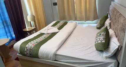 Hotel Royal ARK Room Type - Luxury AC Room with Balcony and Harbour View 04