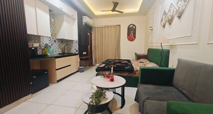 The Forest Stays-Luxury City Loft With Balcony Bliss Room Type - The Forest Stays-Luxury City Loft With Balcony Bliss