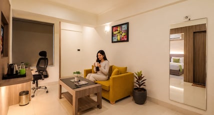 CHESTNUT TREE HOTEL Room Type - Luxury studio with Living room CHESTNUT TREE HOTEL Room Type - Luxury studio with Living room