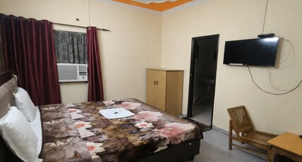 Hotel Diamond Palace Room Type - Standard Non-AC