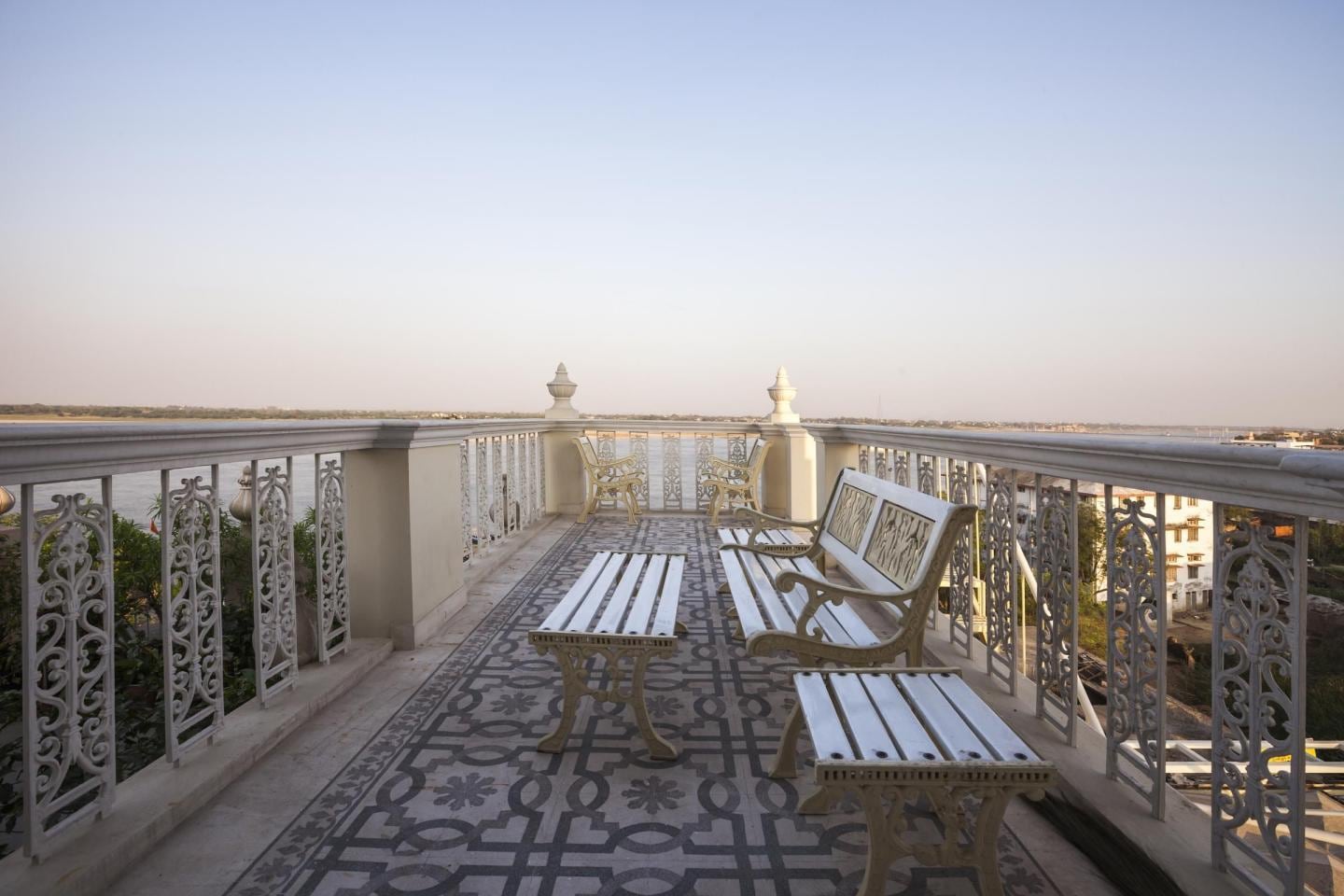 Palace On Ganges - Tap to explore photos