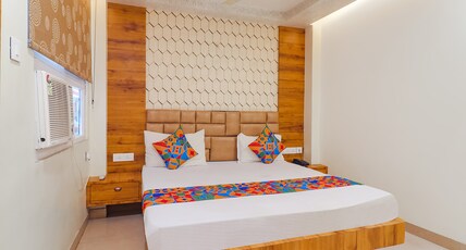 FabHotel Holiday Grand Room Type - Suite Room