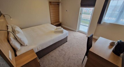 Best Western Northfields Ealing Hotel Room Type - 1 King Bed, Non-Smoking, Superior Room, Kitchenette Best Western Northfields Ealing Hotel Room Type - 1 King Bed, Non-Smoking, Superior Room, Kitchenette