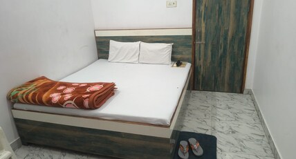 Hotel Anand Palace Room Type - Deluxe Room