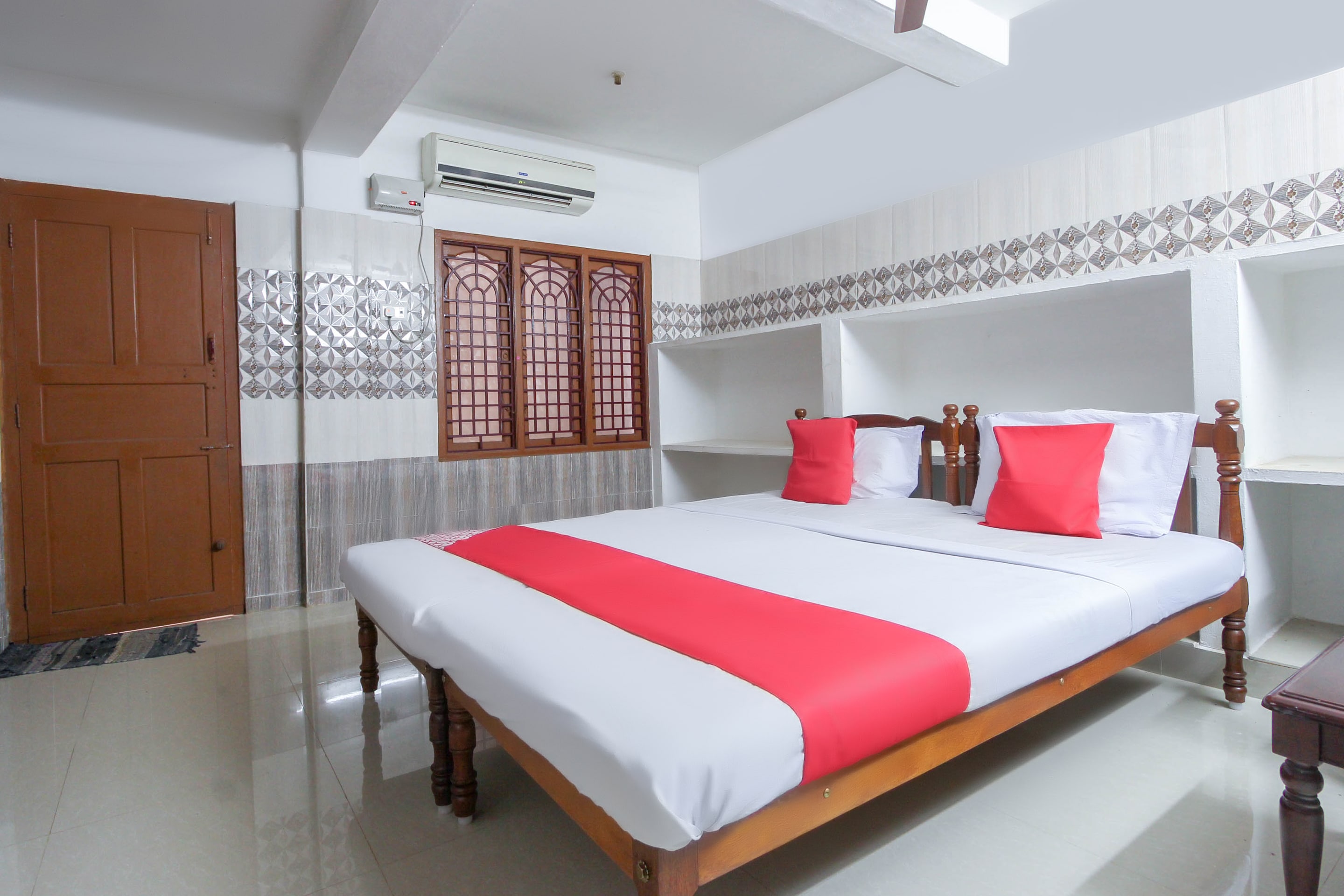 Hotel O Muthu Ganesh Mahal - Tap to explore photos