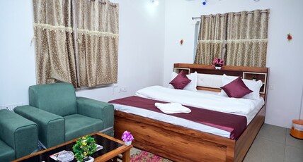 Perfect Guest House Room Type - Deluxe rooms with city view