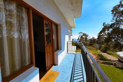 Adventure hike Villa